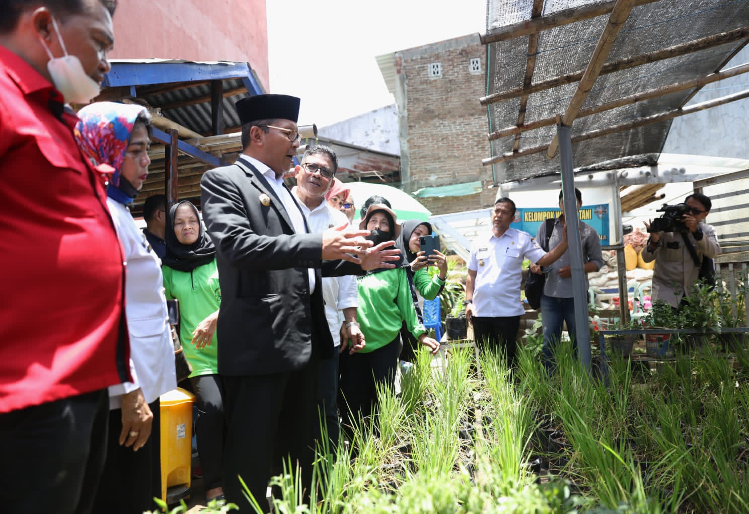 Kunjungi Dua Longwis, Danny Imbau Manfaatkan Semua Lahan Kosong